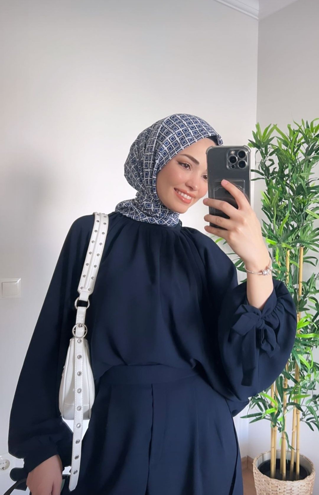 Samandağ Hayatımda Beni Duyacak Kadın Escort Aylin